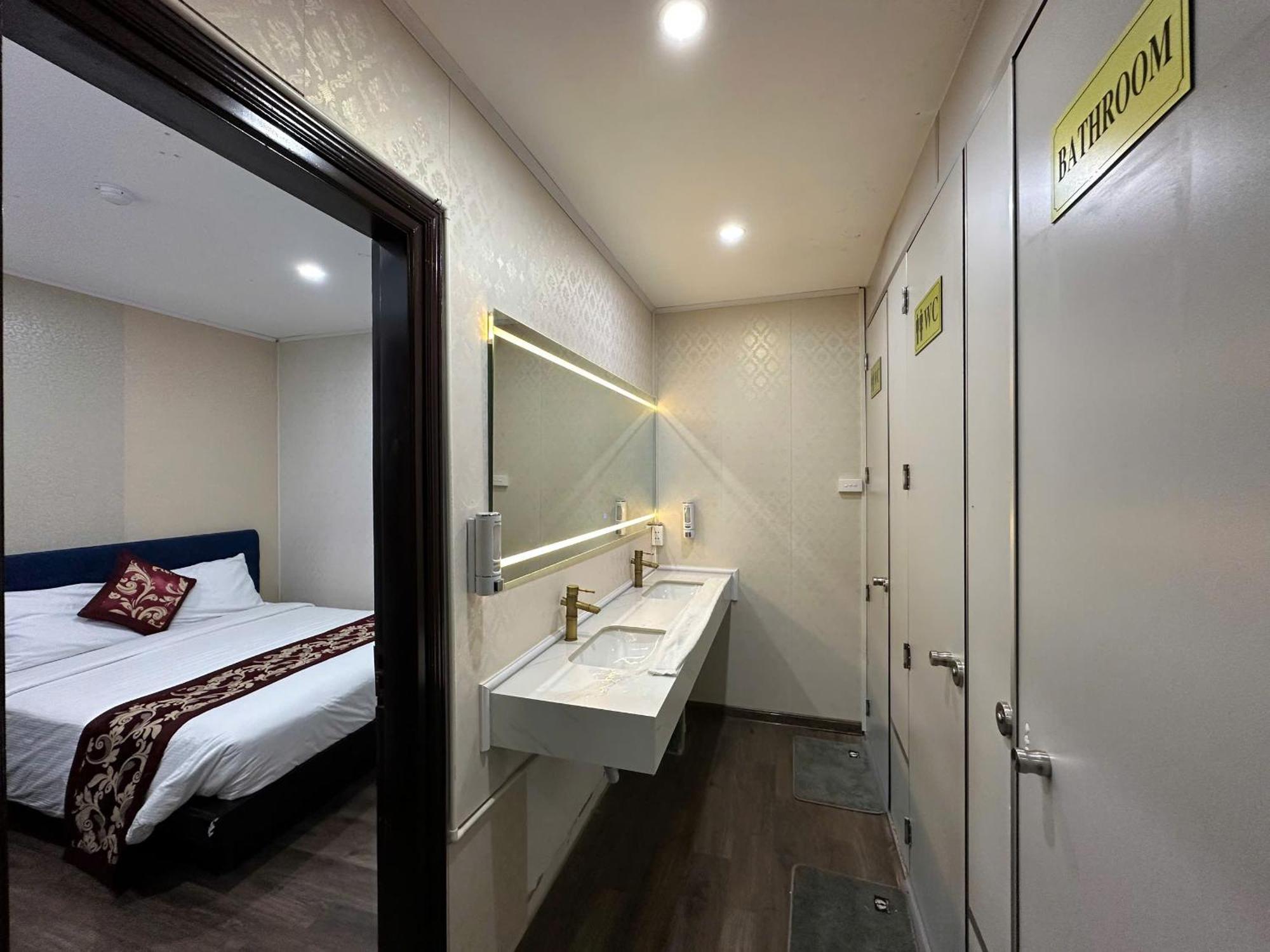 Hanoi Traveller House Exteriör bild